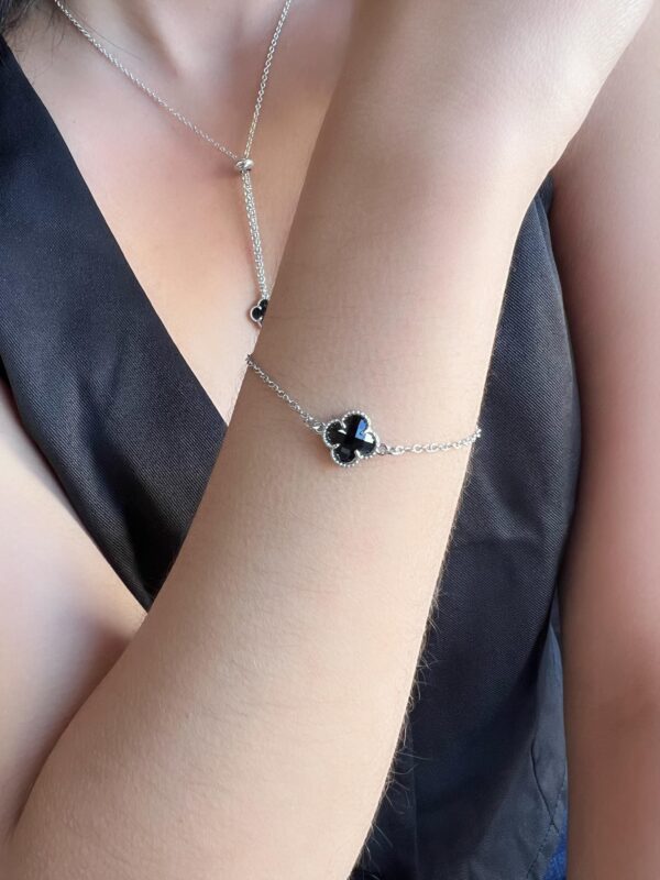 Pulseira Níquel Inspiração Trevo Cristal Preto