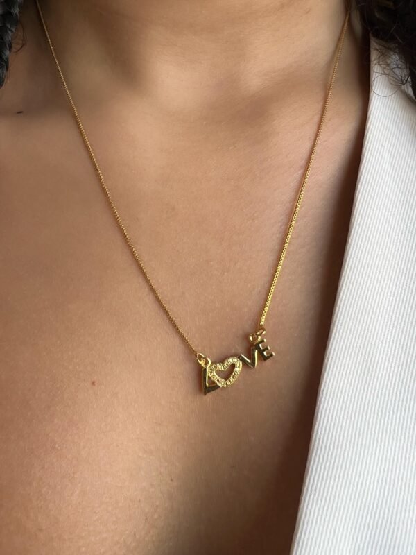 Colar Gargantilha Love Dourado