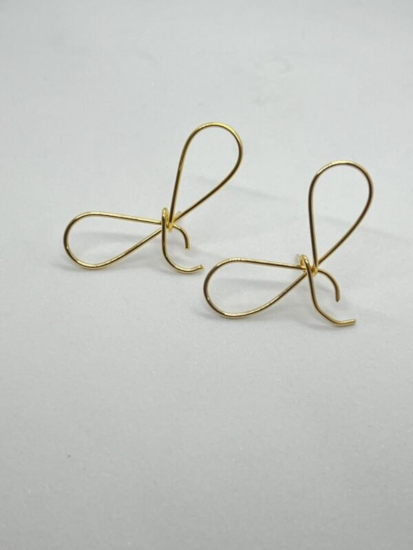Brinco Laço Fio Dourado