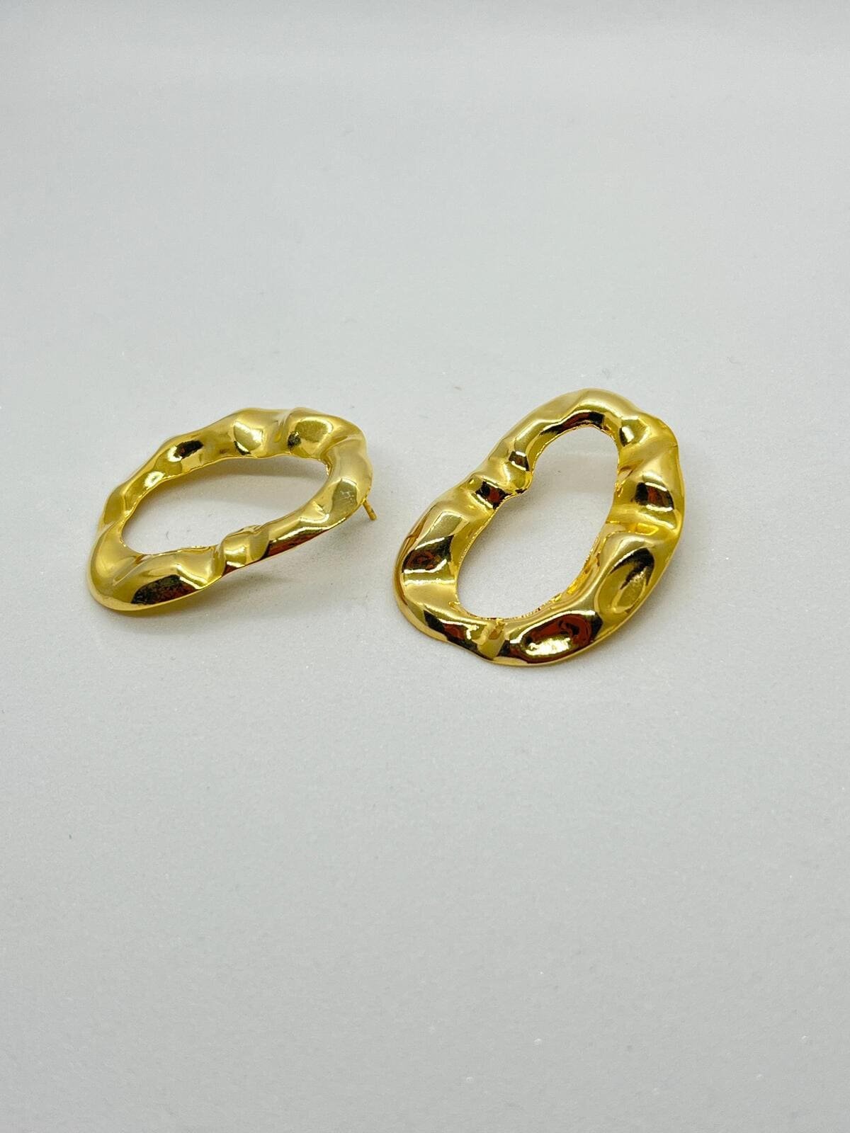 Brinco Orgânico Premium Dourado 4 Brilho Na Pele Acessórios Brinco Orgânico Premium Dourado - Imagem 4