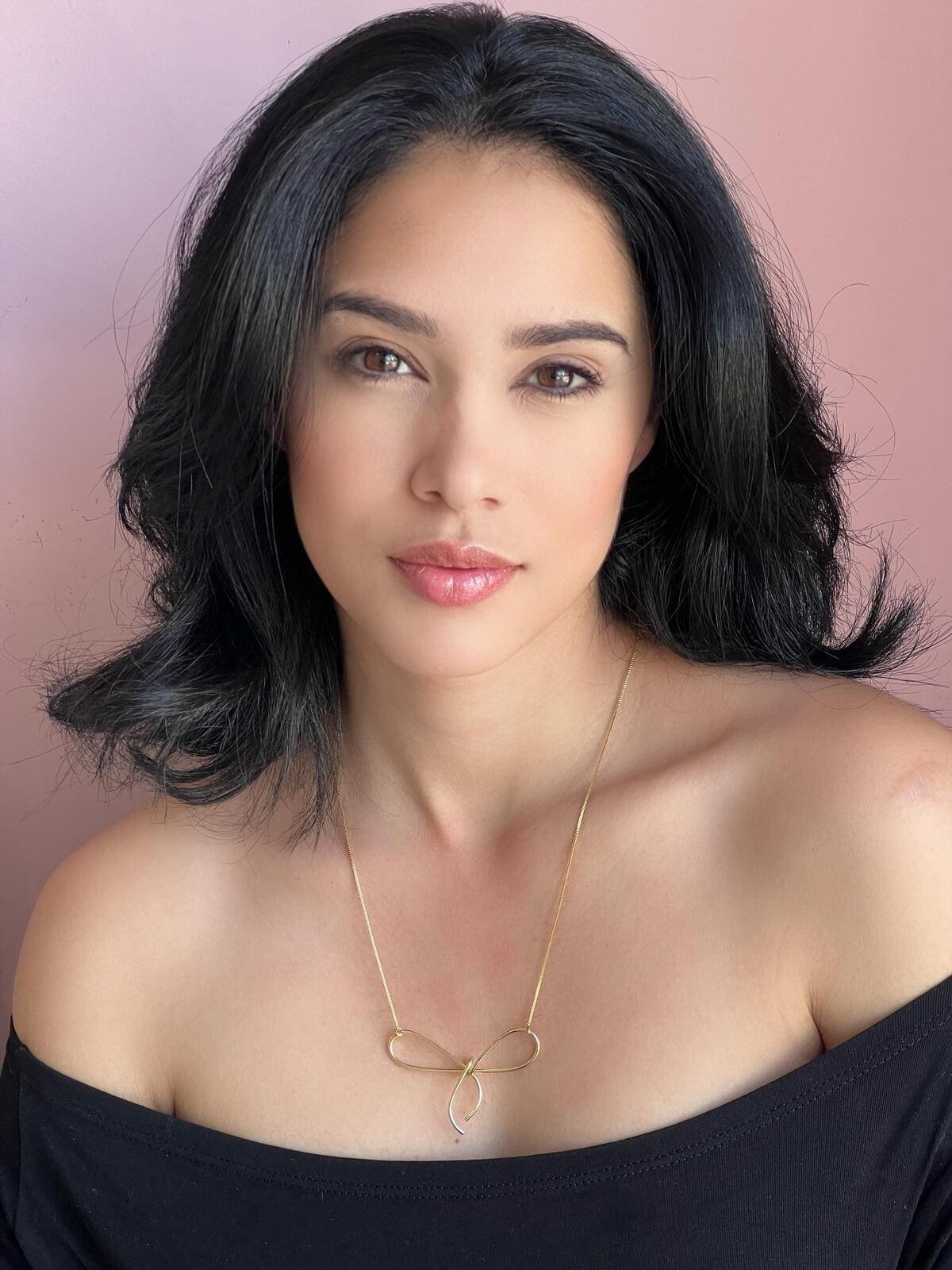 Colar Gargantilha Laço Fio Dourado 1 Brilho Na Pele Acessórios Colar Gargantilha Laço Fio Dourado