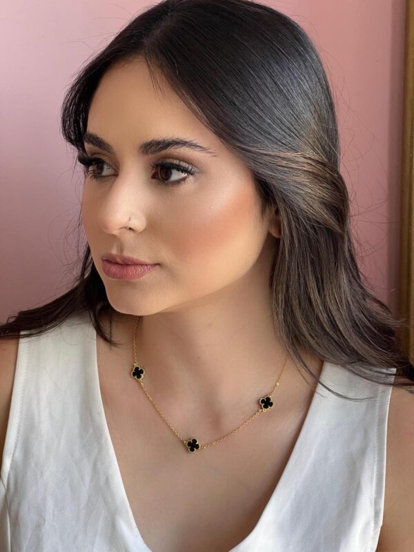 Choker Inspiração Trevo Acrílico Preto