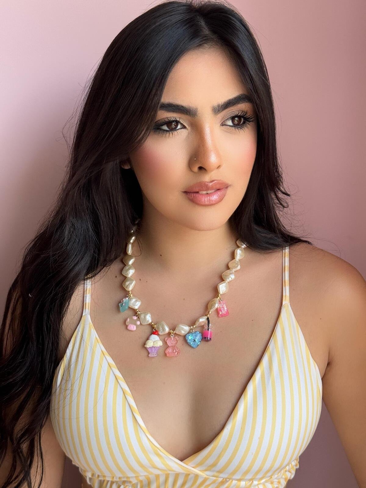 Colar Charm Pérola Barroca 3 Brilho Na Pele Acessórios Colar Charm Pérola Barroca - Imagem 3