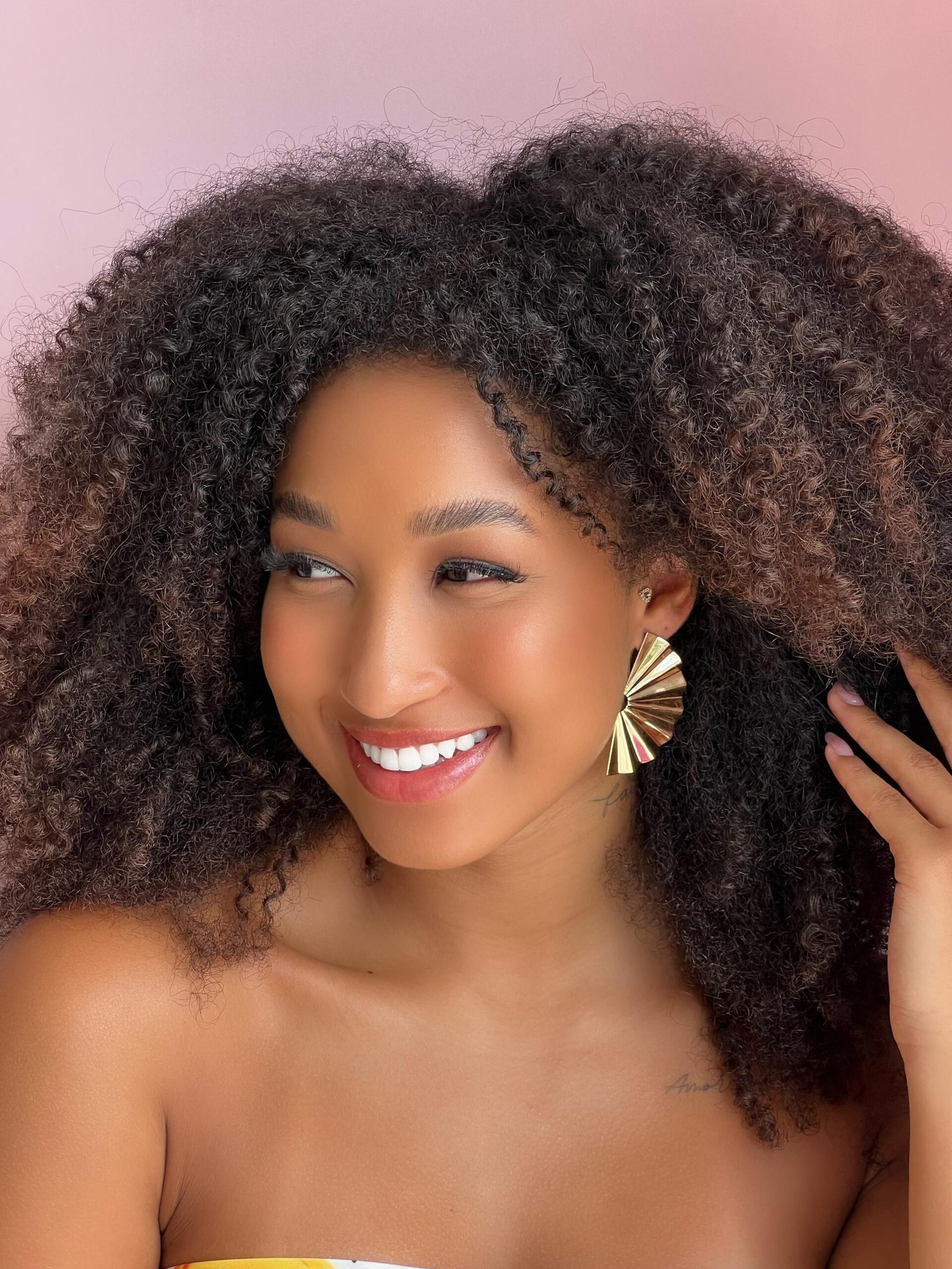 Brinco Leque Dourado 1 Brilho Na Pele Acessórios Brinco Leque Dourado