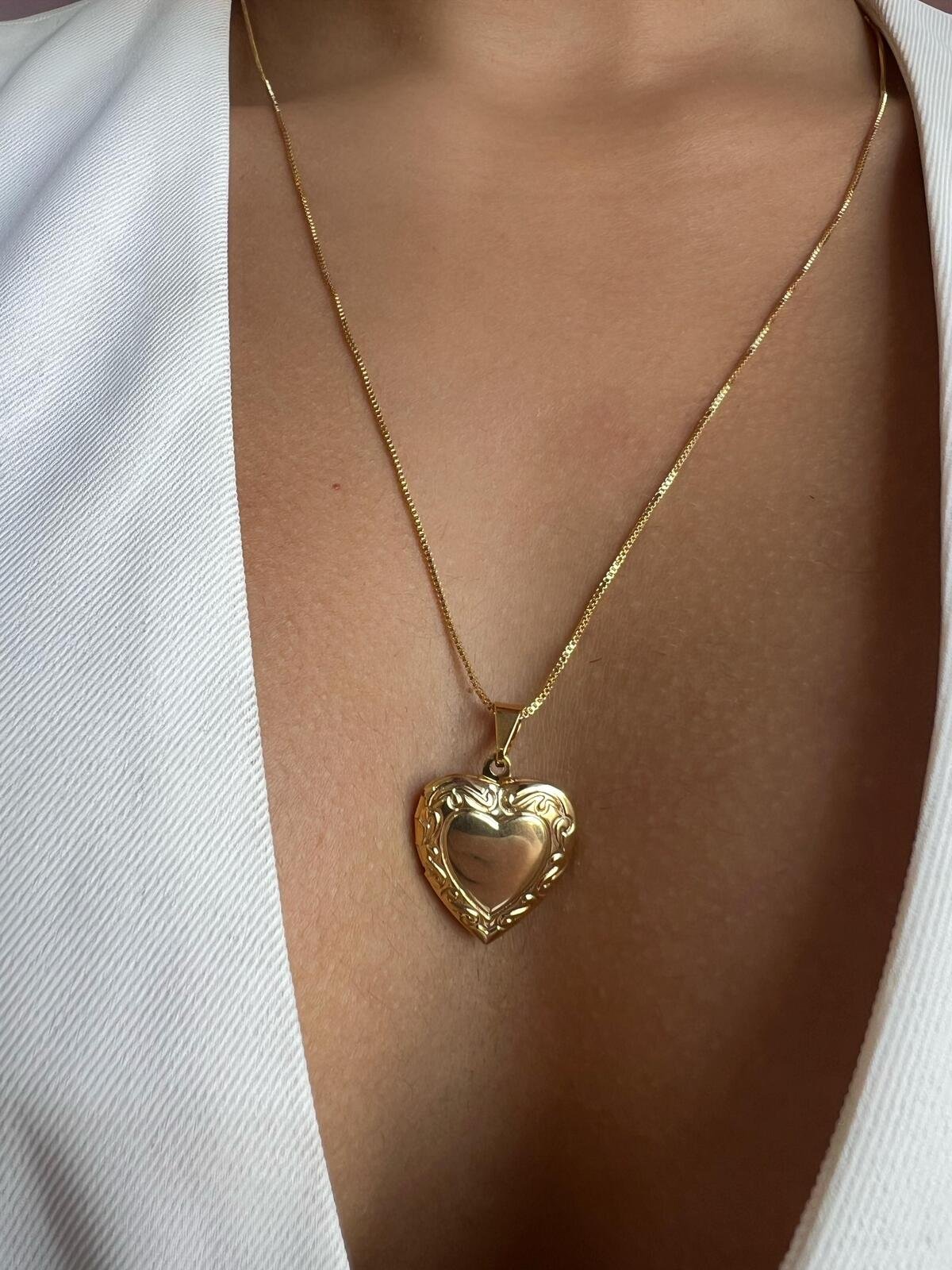 Colar Relicário Coração Amoroso Dourado 3 Brilho Na Pele Acessórios Colar Relicário Coração Amoroso Dourado - Imagem 3