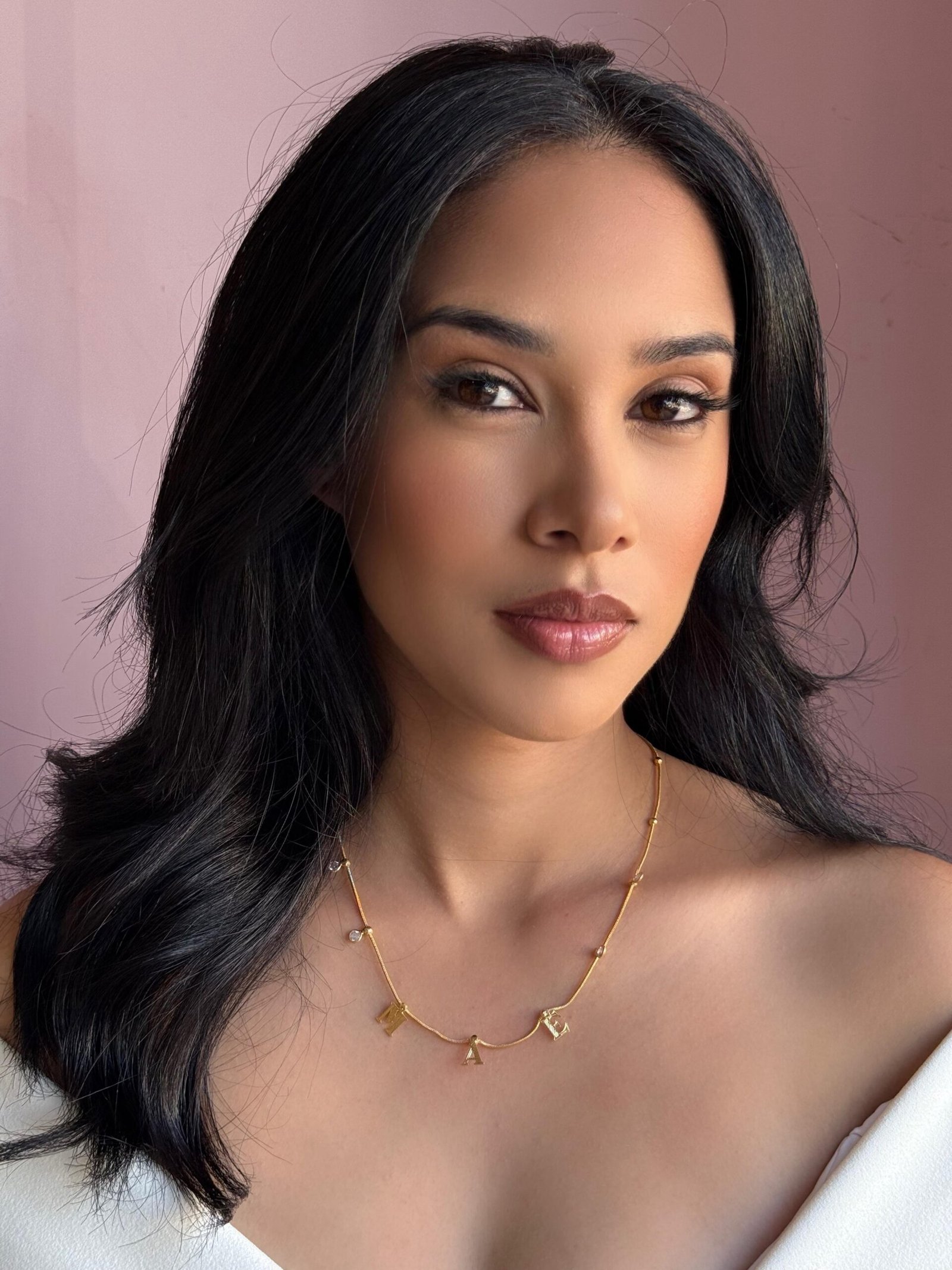 Colar Escrito Mãe Dourado 3 Brilho Na Pele Acessórios Colar Escrito Mãe Dourado - Imagem 3