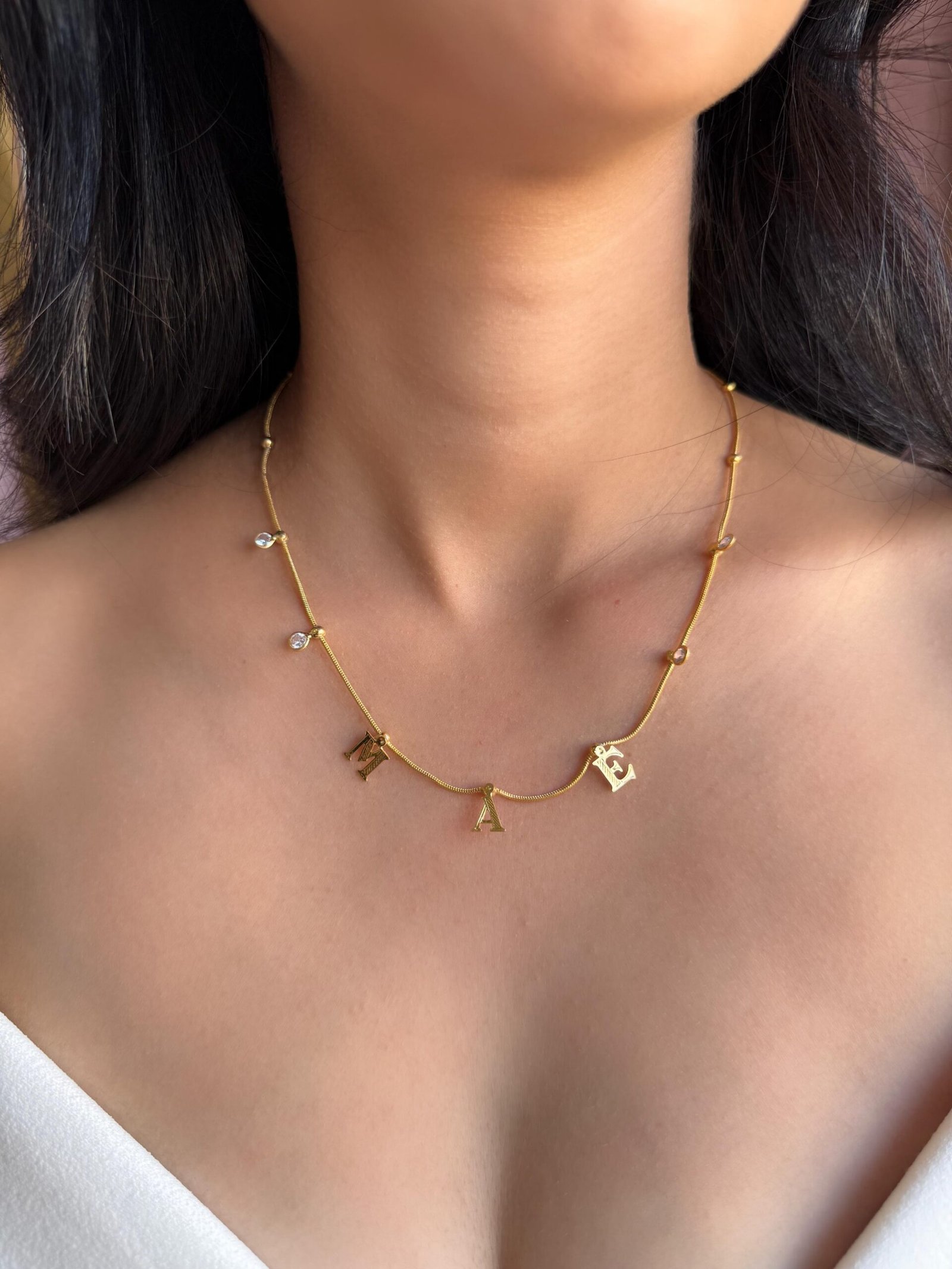 Colar Escrito Mãe Dourado 1 Brilho Na Pele Acessórios Colar Escrito Mãe Dourado