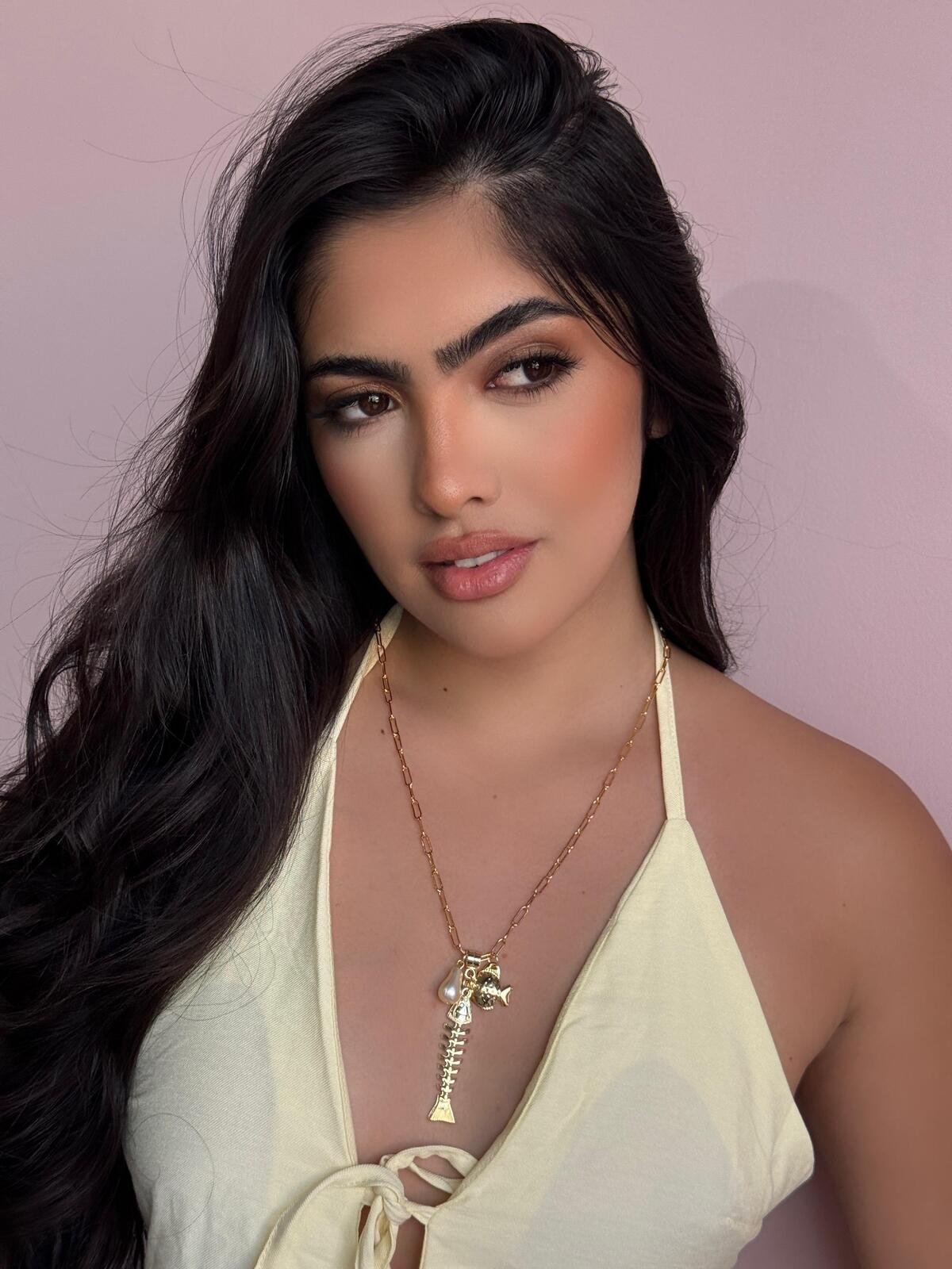 Colar Longo Fish Ocean Dourado 2 Brilho Na Pele Acessórios Colar Longo Fish Ocean Dourado - Imagem 2