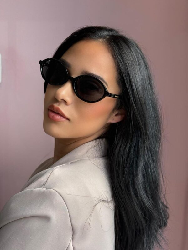 Óculos de Sol Oval Insp Miu Preto