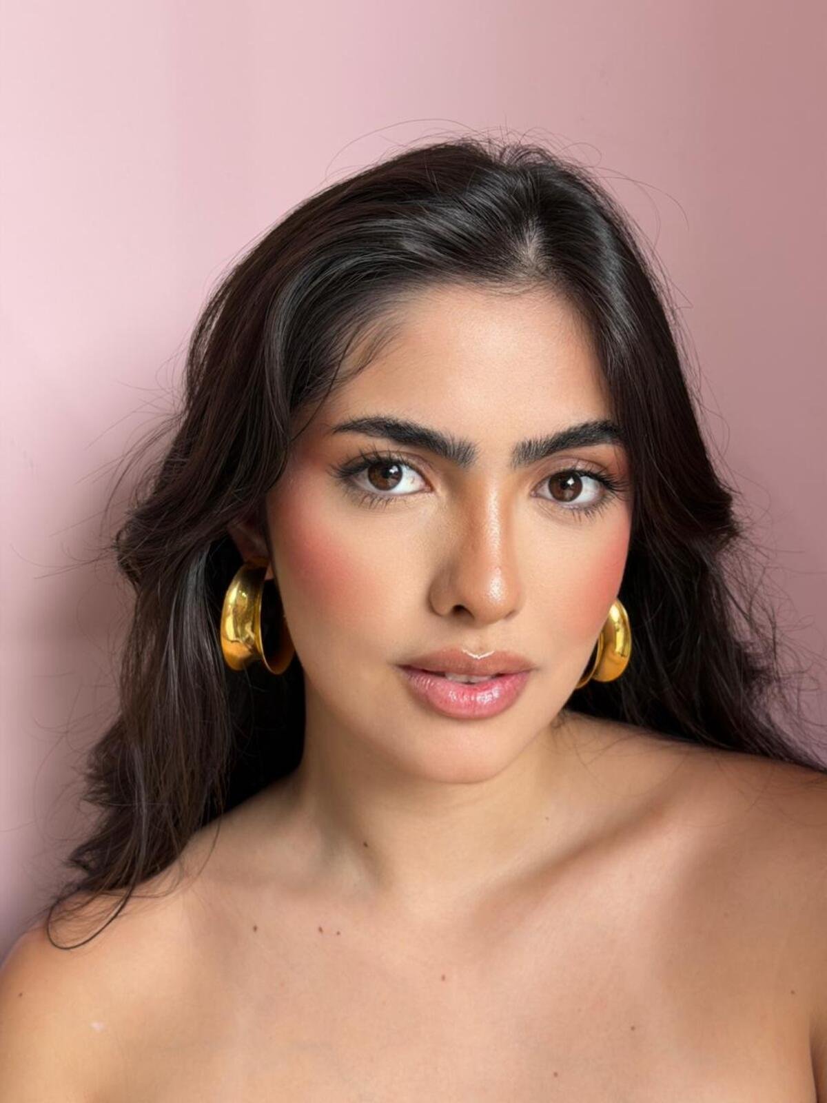 Brinco Argola Essencial Dourada 1 Brilho Na Pele Acessórios Brinco Argola Essencial Dourada