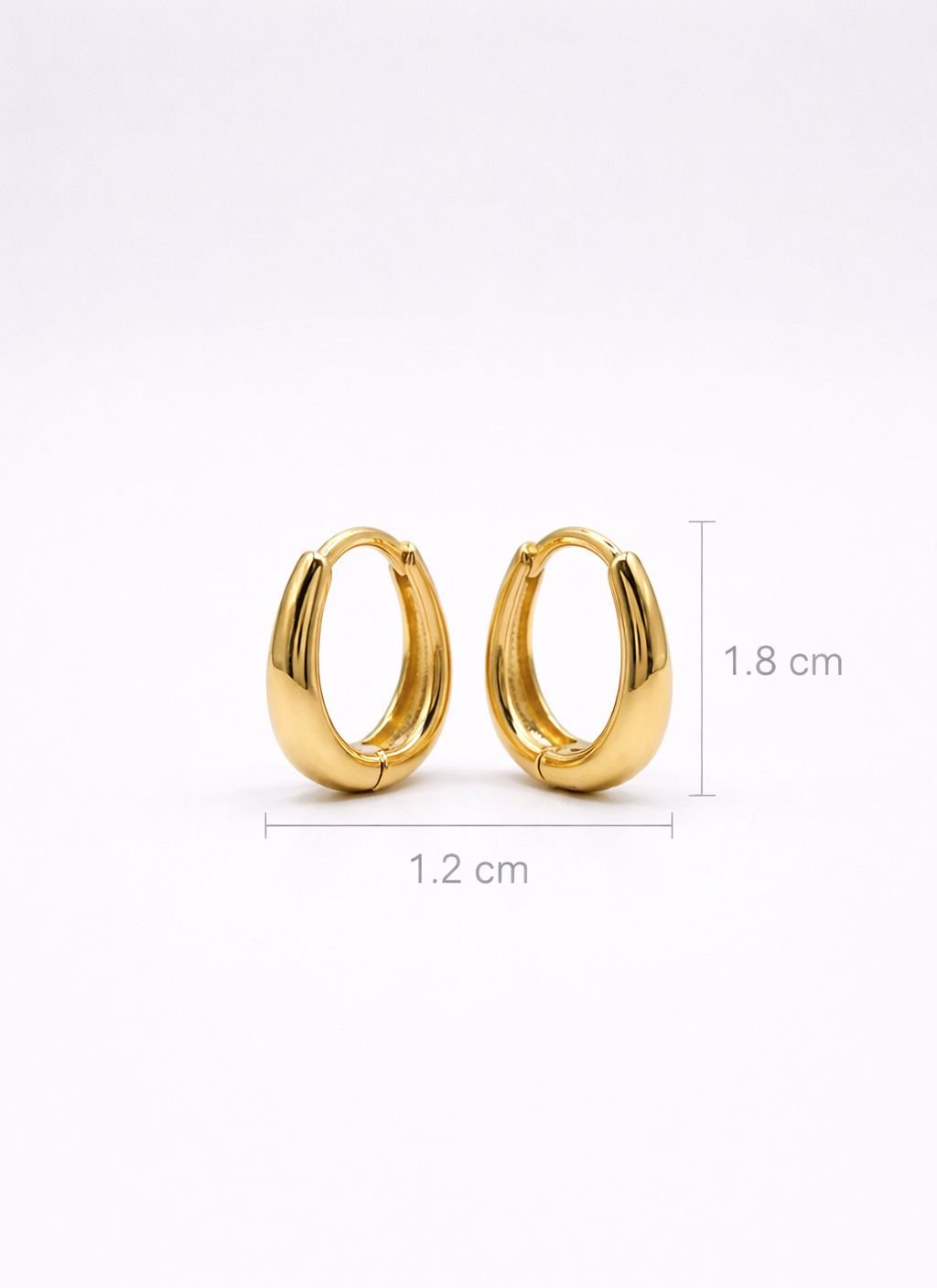 Brinco De Argola Oval Dourada 3 Brilho Na Pele Acessórios Brinco De Argola Oval Dourada - Imagem 3