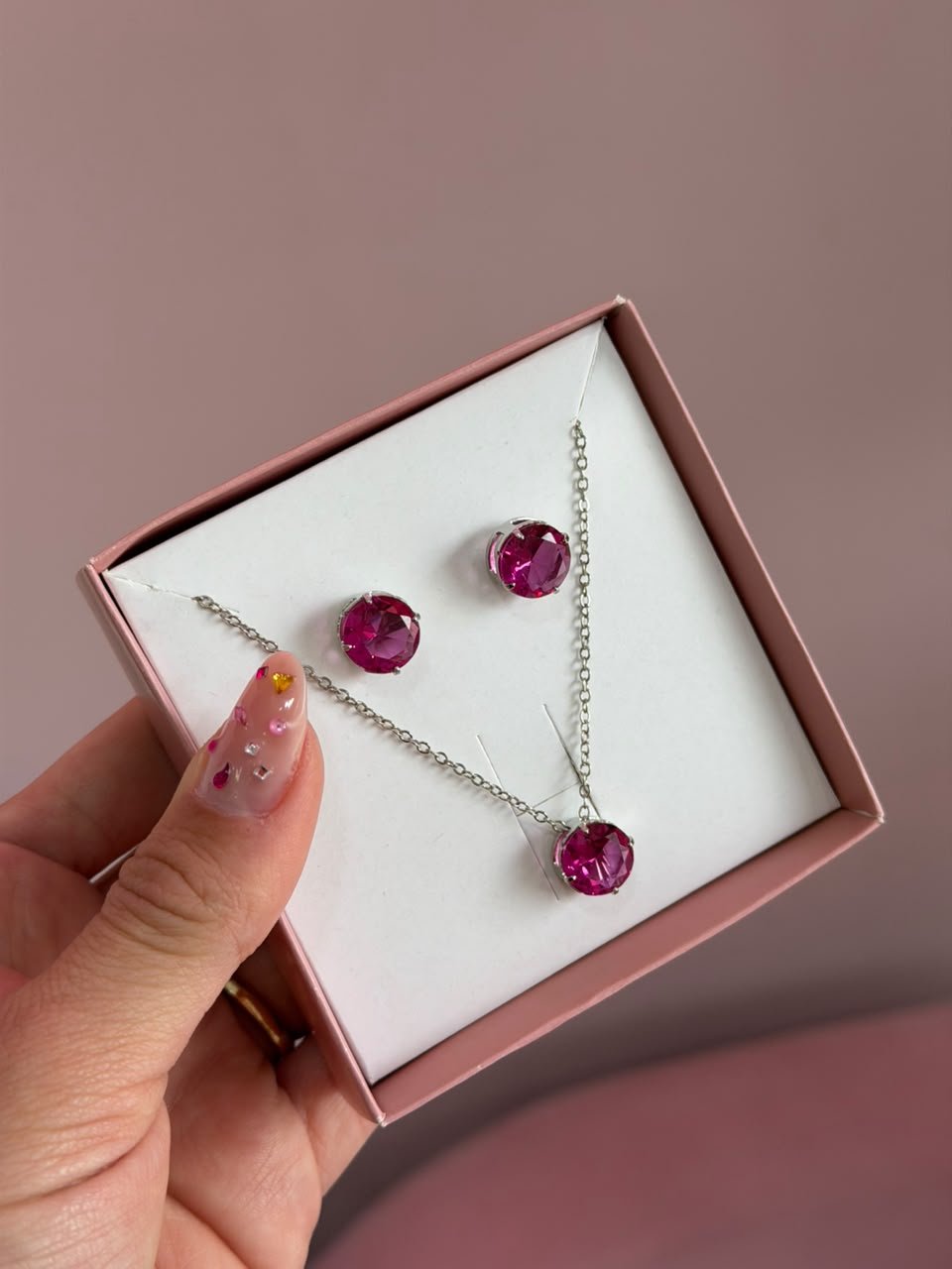 Conjunto Ponto de Luz Rosa Níquel - bijuteria feminina Brilho na Pele Conjunto Ponto de Luz Rosa Níquel - Imagem 4