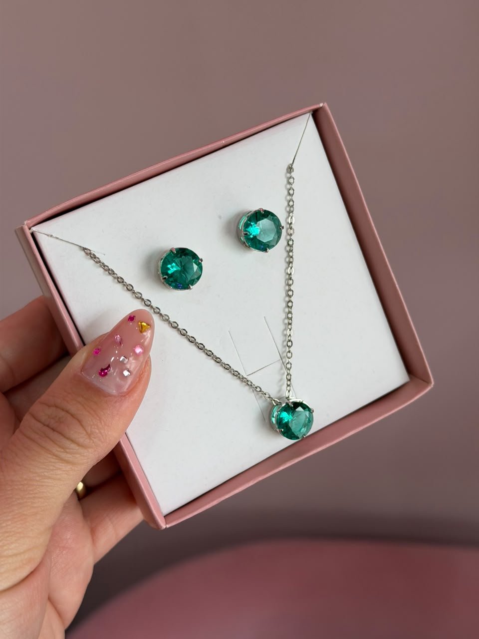 Conjunto Ponto De Luz Tiffany Níquel - bijuteria feminina Brilho na Pele Conjunto Ponto De Luz Tiffany Níquel - Imagem 5